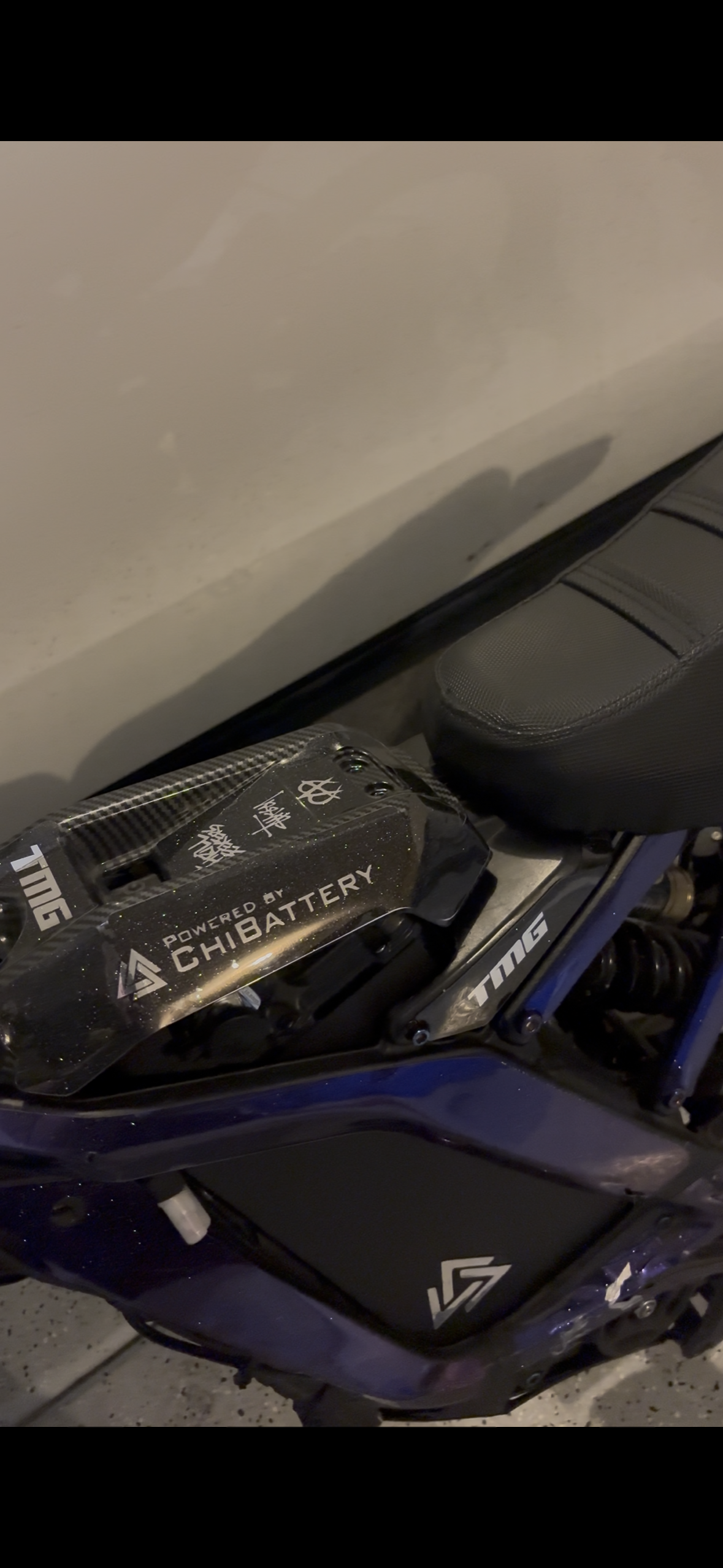 Suron Battery lid decals (Comes With carriager decals)