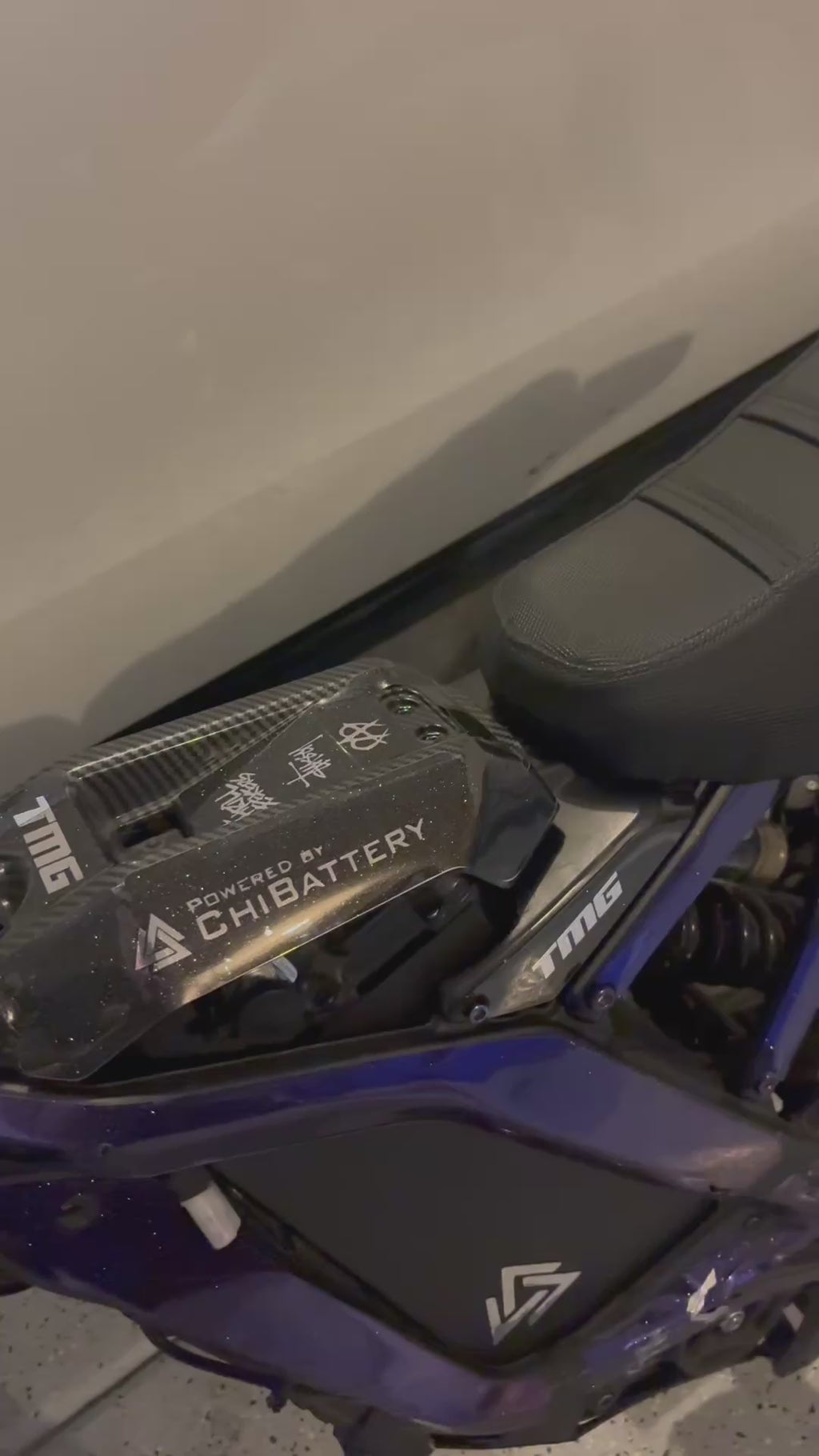 Suron Battery lid decals (Comes With carriager decals)