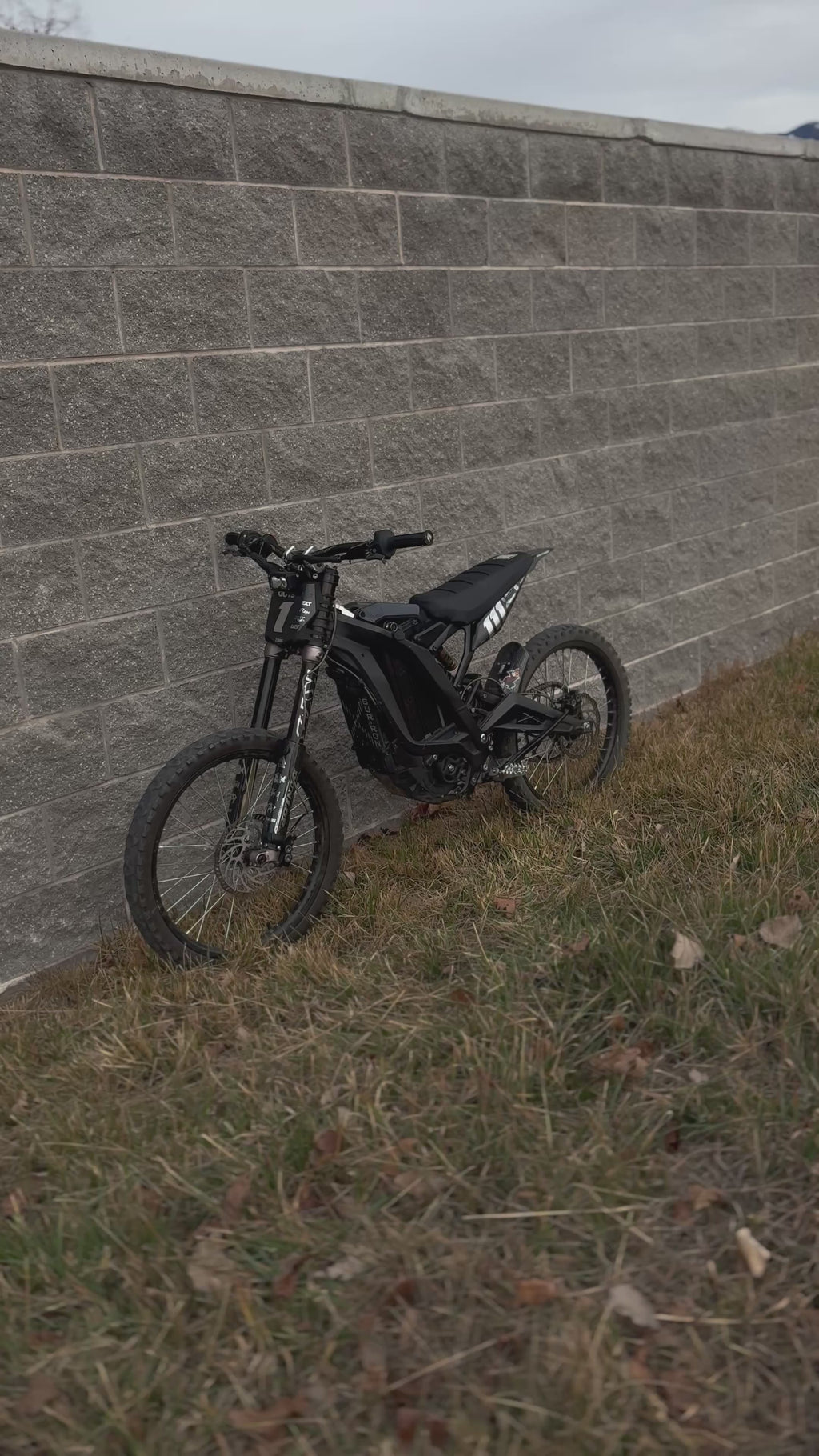 Suron and Eride side fender decal