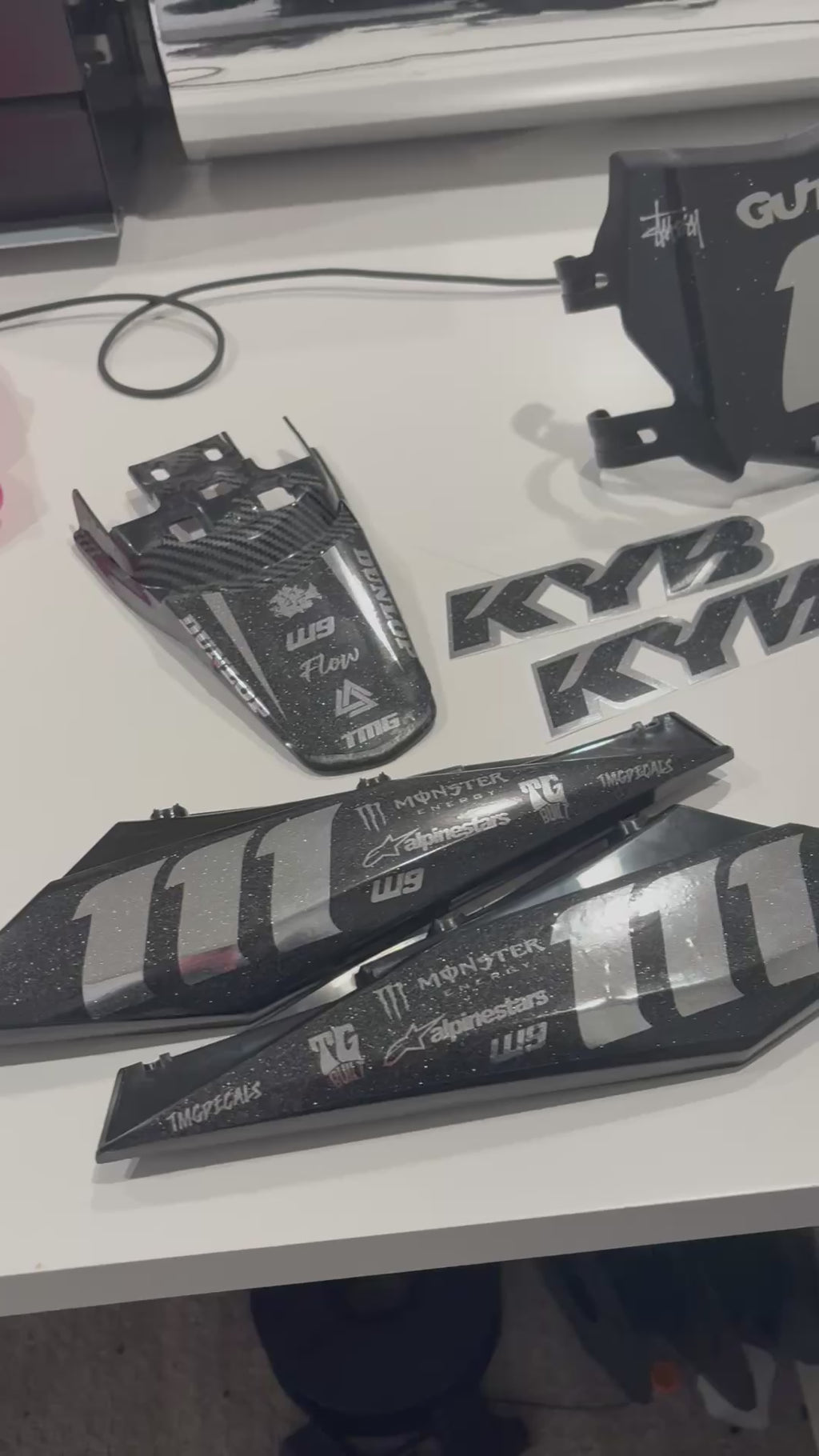 Suron and Eride side fender decal