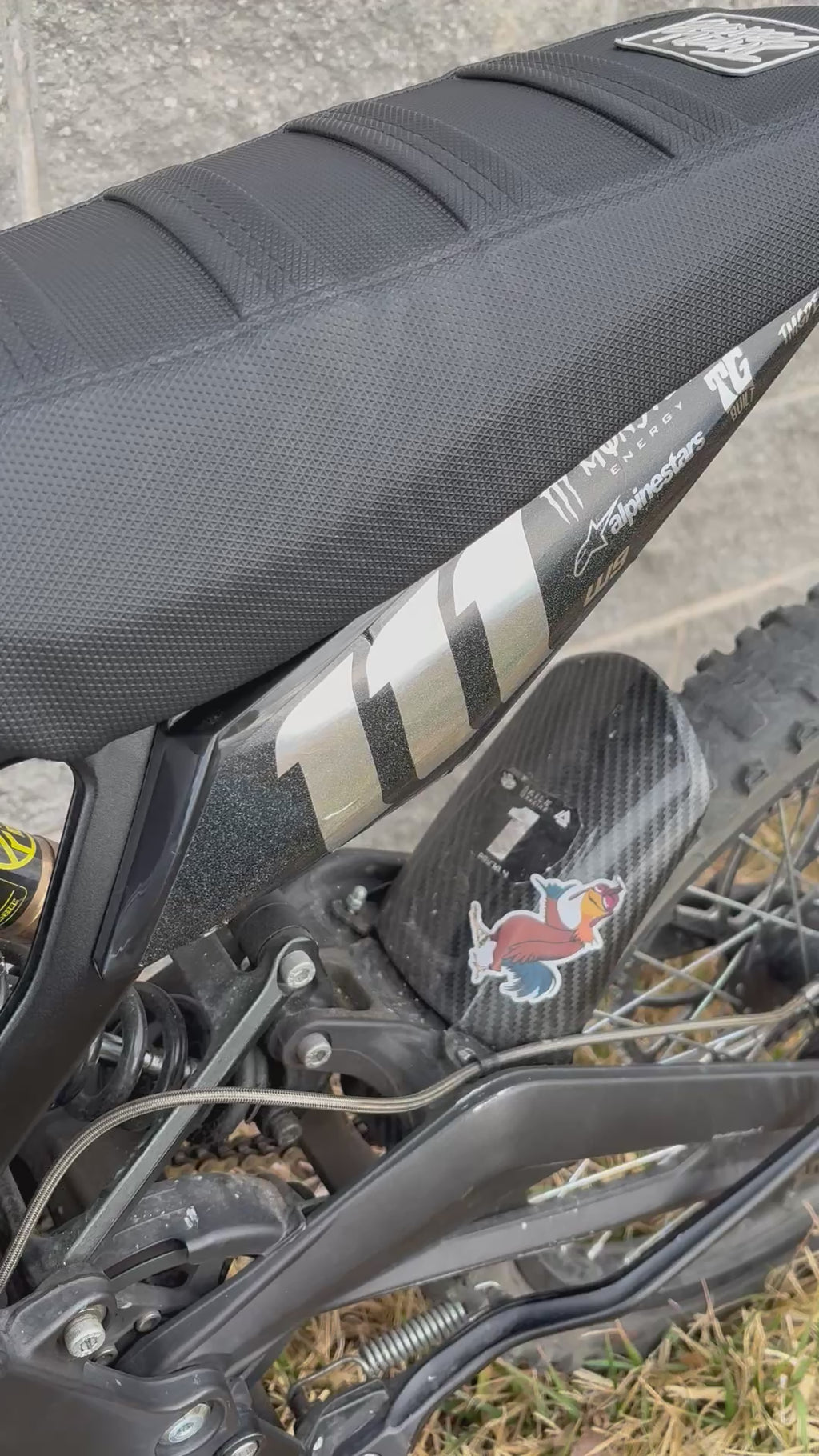 Suron and Eride side fender decal